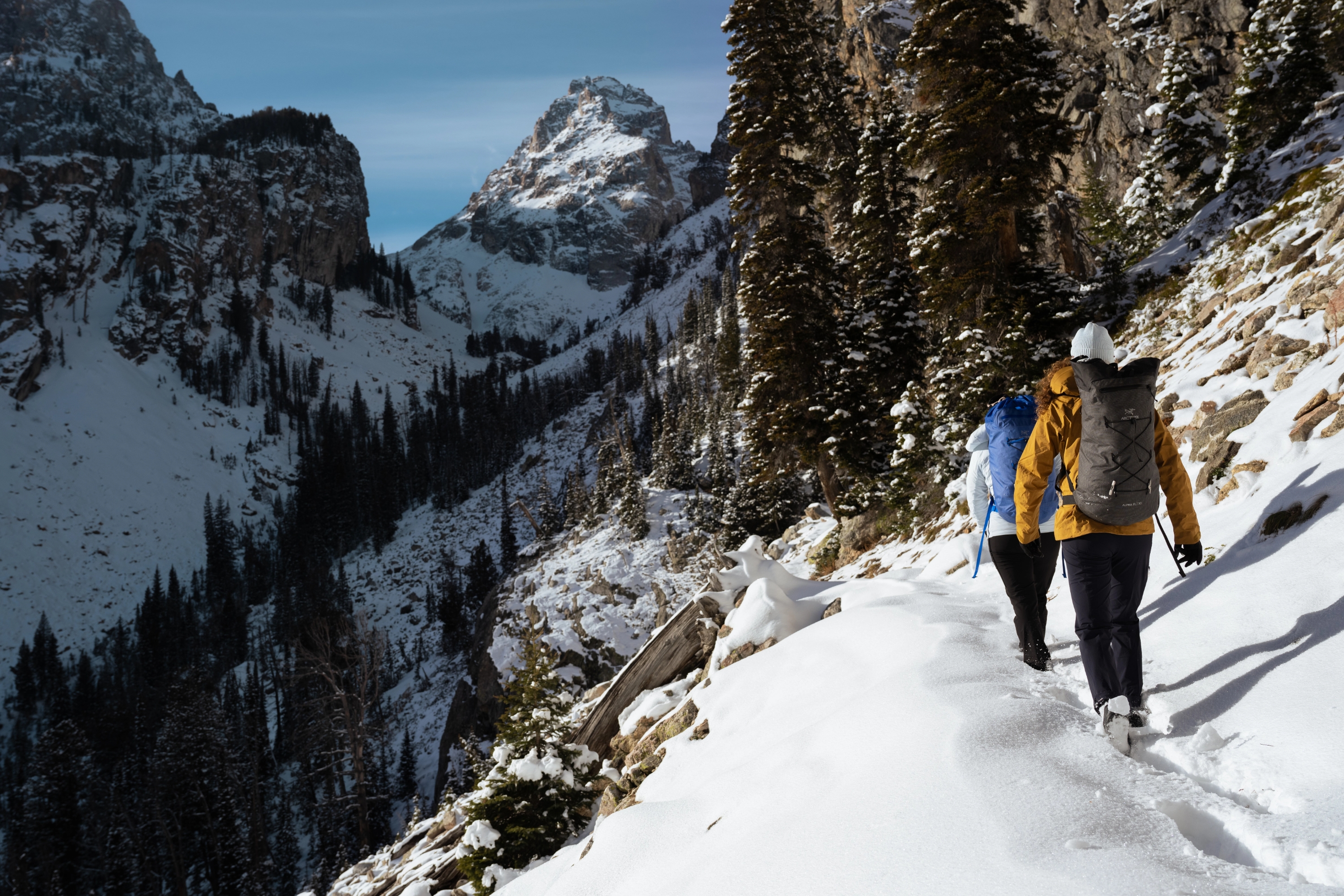Outdoor Clothing, Technical Outerwear, & Accessories | Arc'teryx