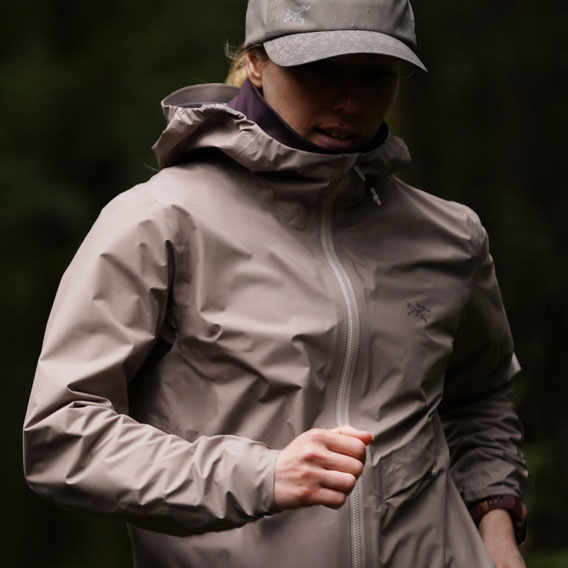アウトドア クロージング Gore Tex ジャケット アウターウェア Arc Teryx